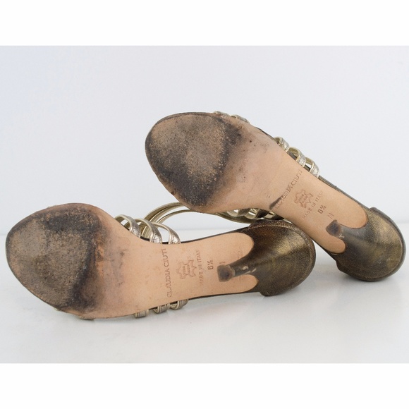 Silver Heels - Picture 2 of 5