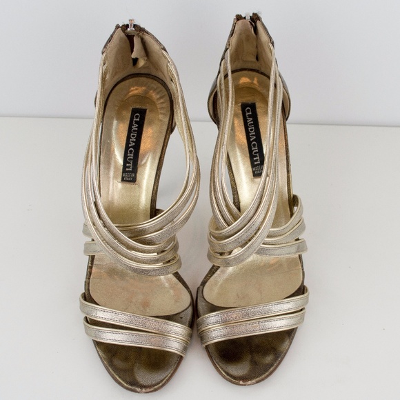 Silver Heels - Picture 4 of 5