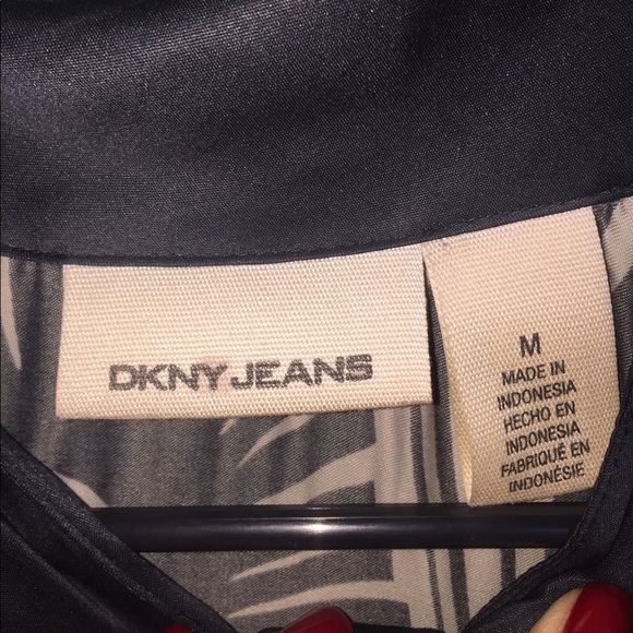 Blouse 👚 - Picture 7 of 7