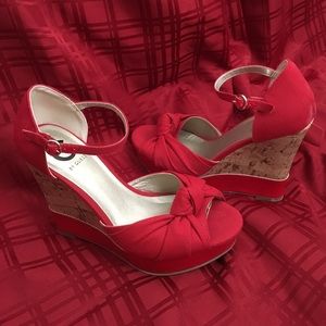 5" G by Guess Wedges