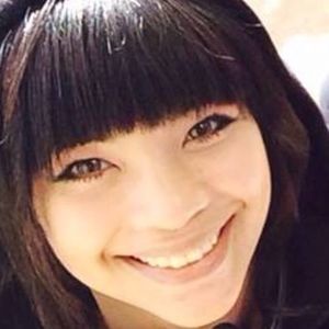 Meet your Posher, Ezurrect