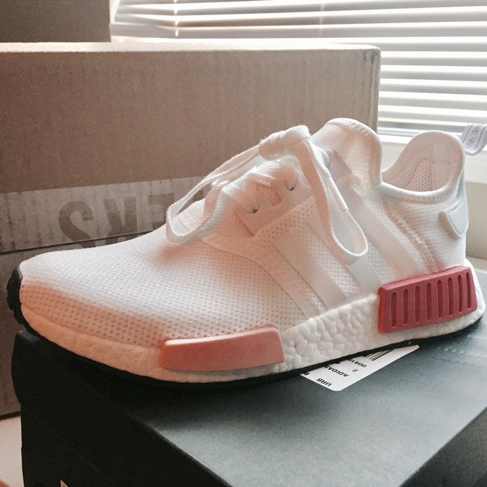 Adidas NMD R1 (white/pink)