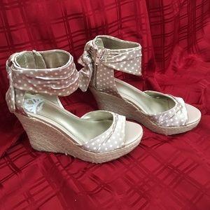 4" Fergalicious Wedges