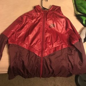 ❗️❗️BRAND NEW ❗️❗️ Women's nike windbreaker