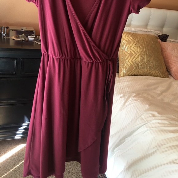 Maroon slit dress - Picture 3 of 3