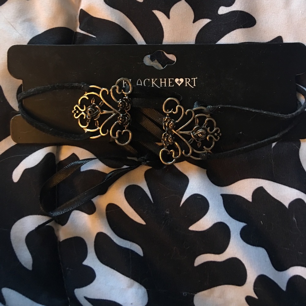 Corset style choker