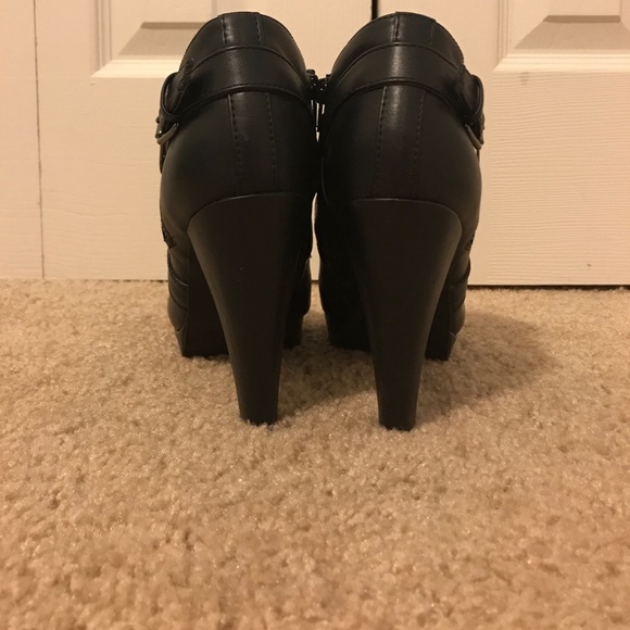 SOLD - Picture 4 of 5