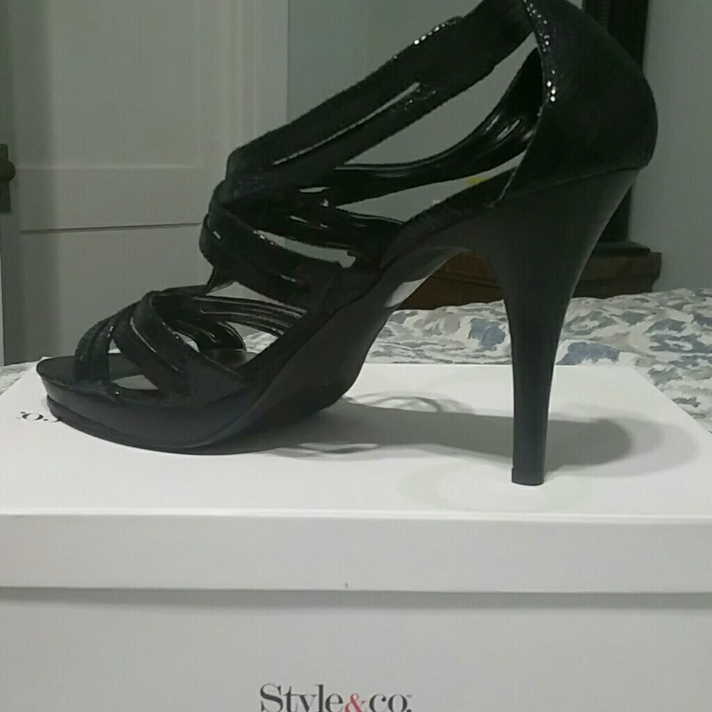 Style & Co open toe pump