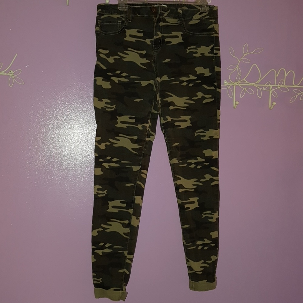 Forever 21 Camo Pants