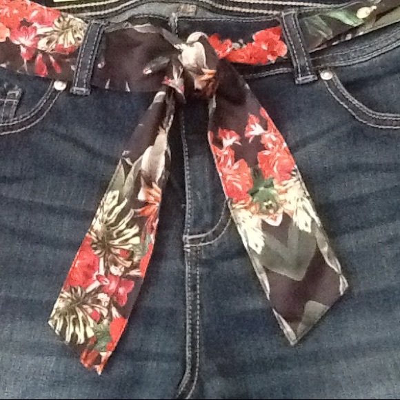 Inc. Crop Jeans, Women's Size 12 - Picture 4 of 7