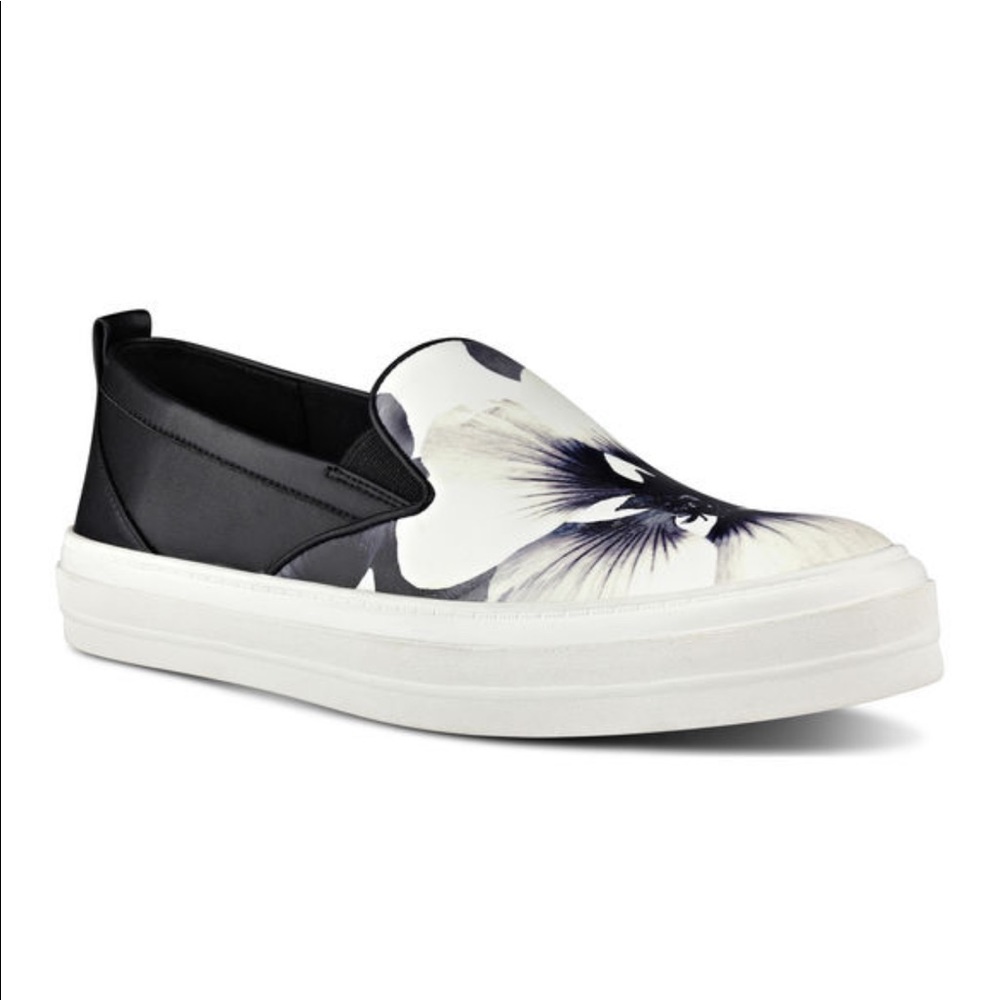Nine West Olsen slip-on sneakers