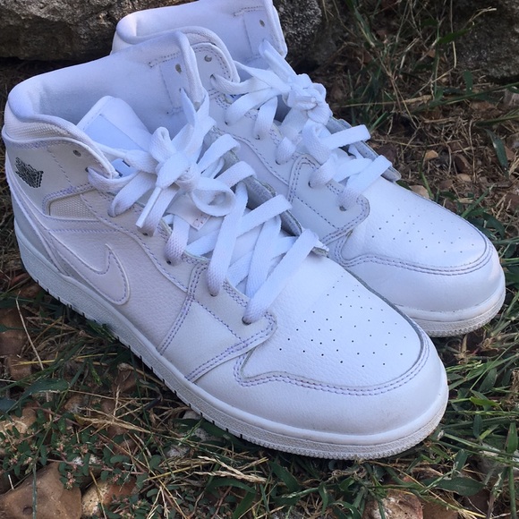 all white jordan 1 size 6