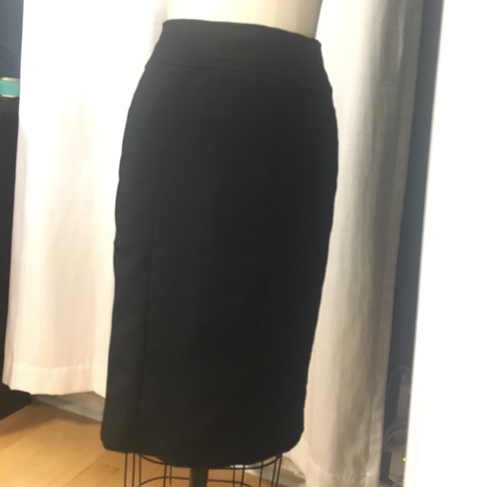 H&M Black Pencil Skirt
