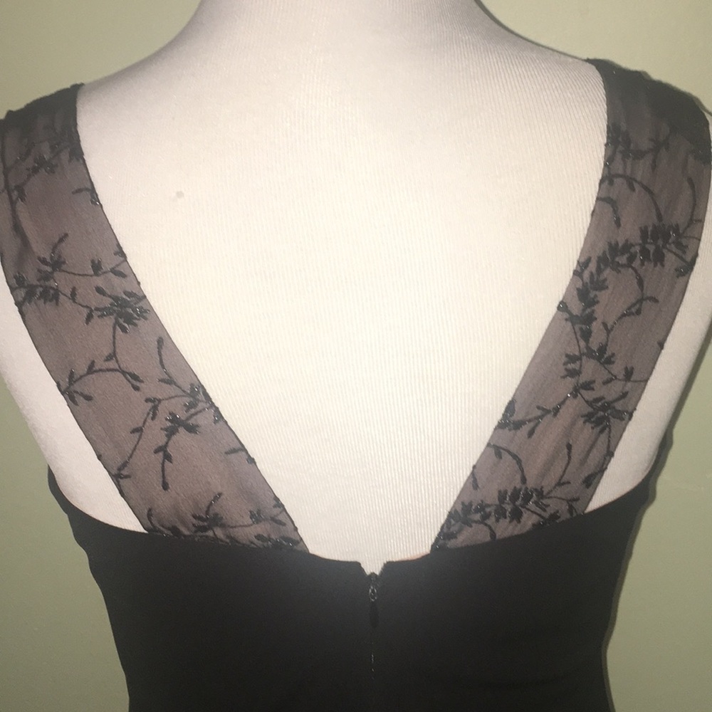 The Perfect little black dress - Picture 5 of 7