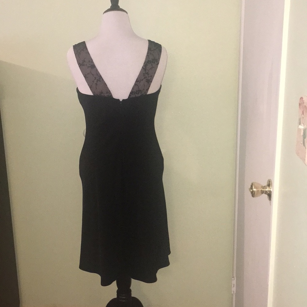 The Perfect little black dress - Picture 4 of 7