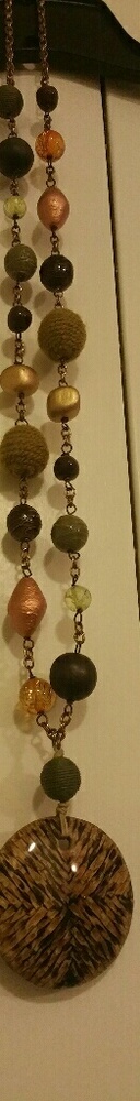 Necklace - Picture 2 of 2