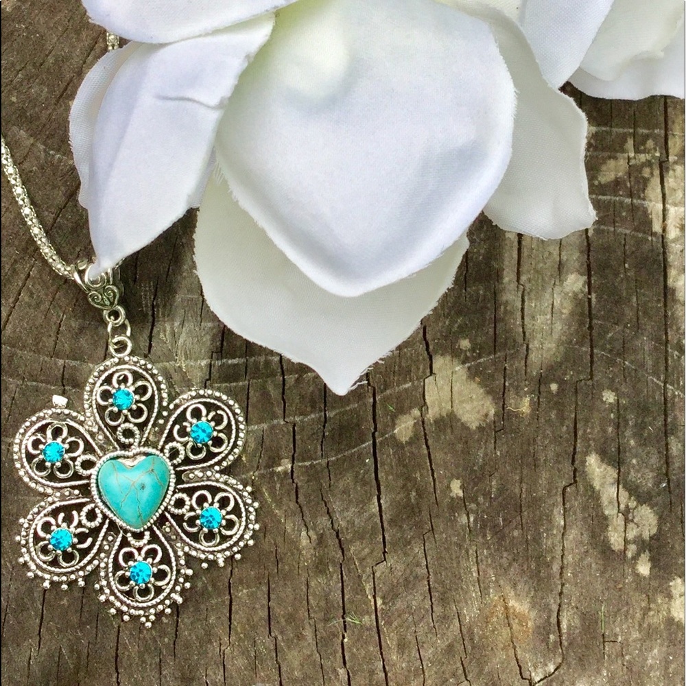 ⚜️Turquoise Pendant Necklace-Flower⚜️