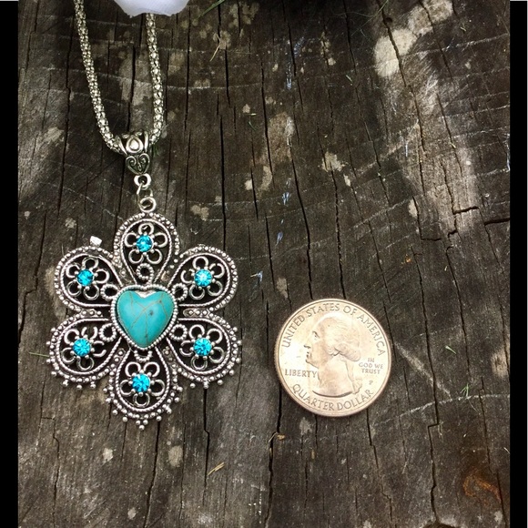 ⚜️Turquoise Pendant Necklace-Flower⚜️ - Picture 3 of 5
