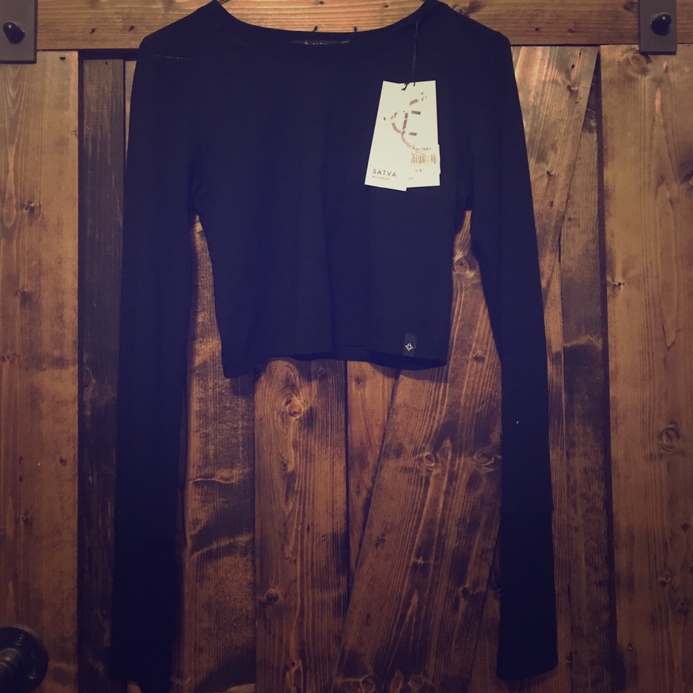 Satva Jessa Pullover - NWT -