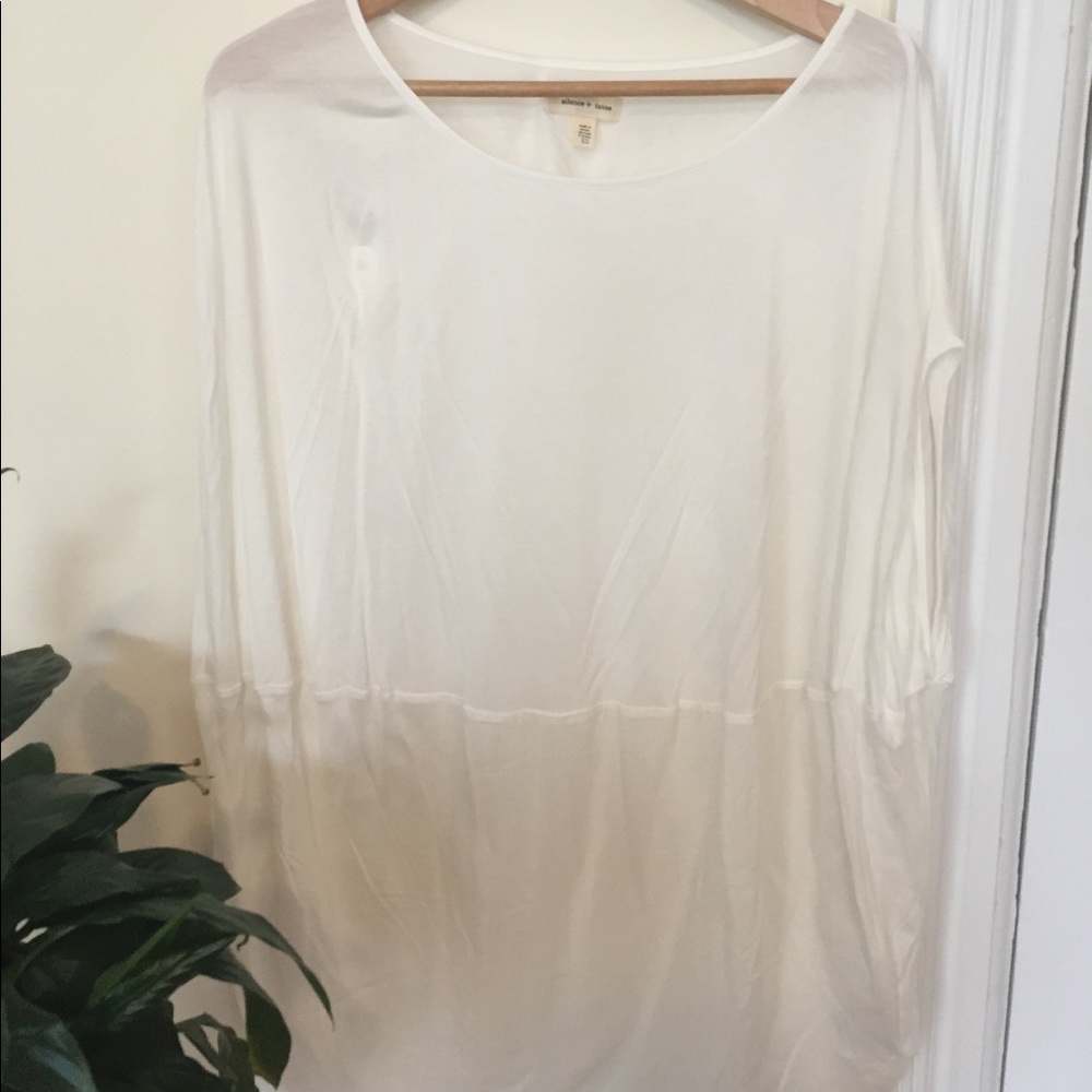 UO Silence & Noise Oversized Off White Circle Top