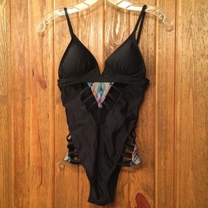 One piece swimsuit👙