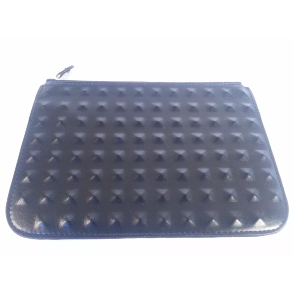 H&m black clutch or makeup bag✨offers accepted✨