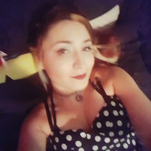 Meet your Posher, Raechel