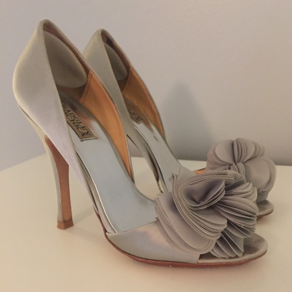 Badgley Mischka Grey Heels 👠 👠