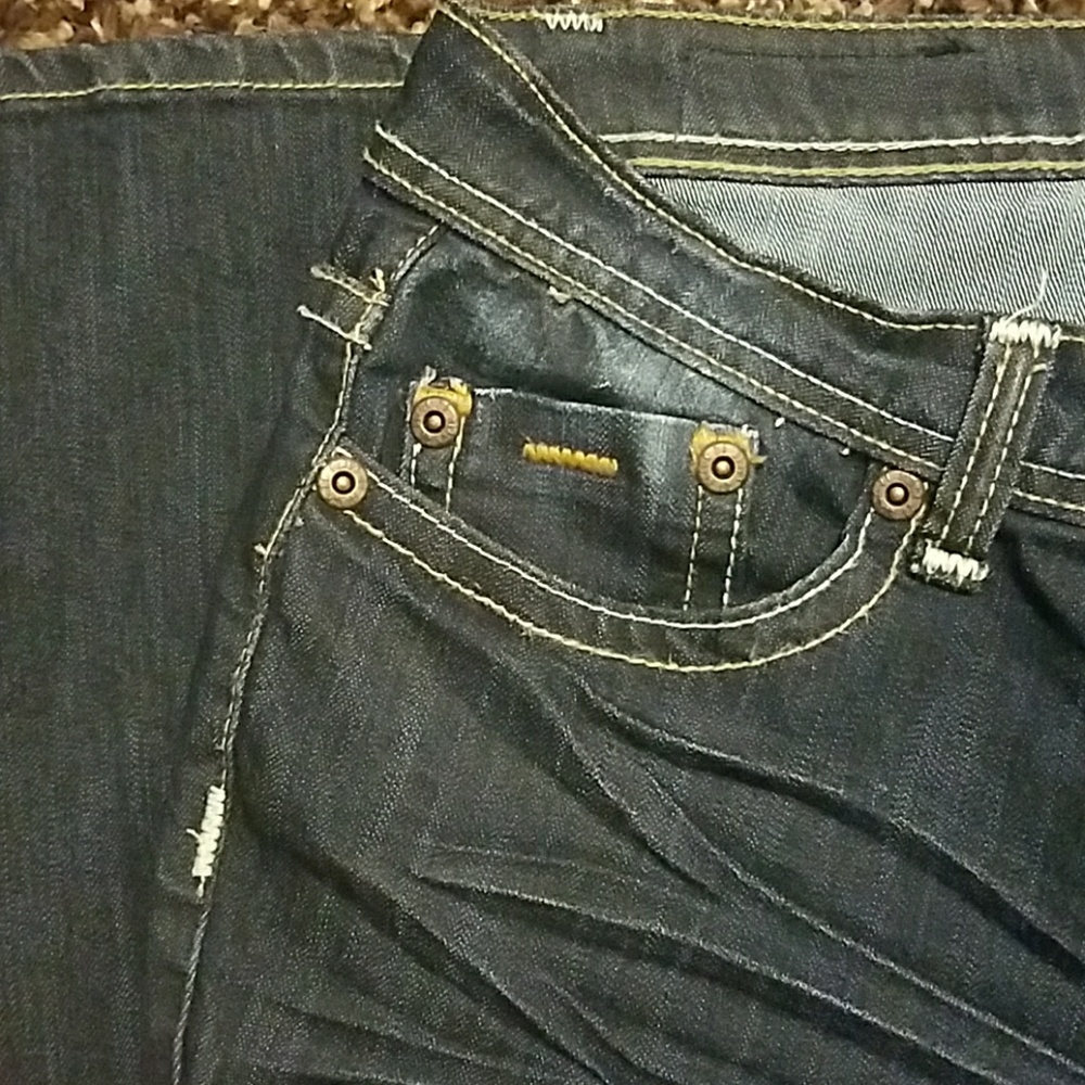 Jeans - Picture 2 of 4
