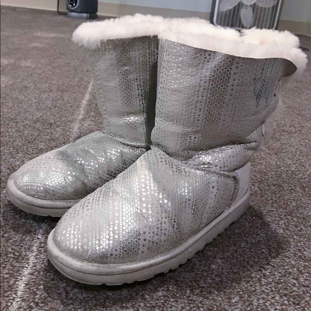 UGG white dotted boots with bows