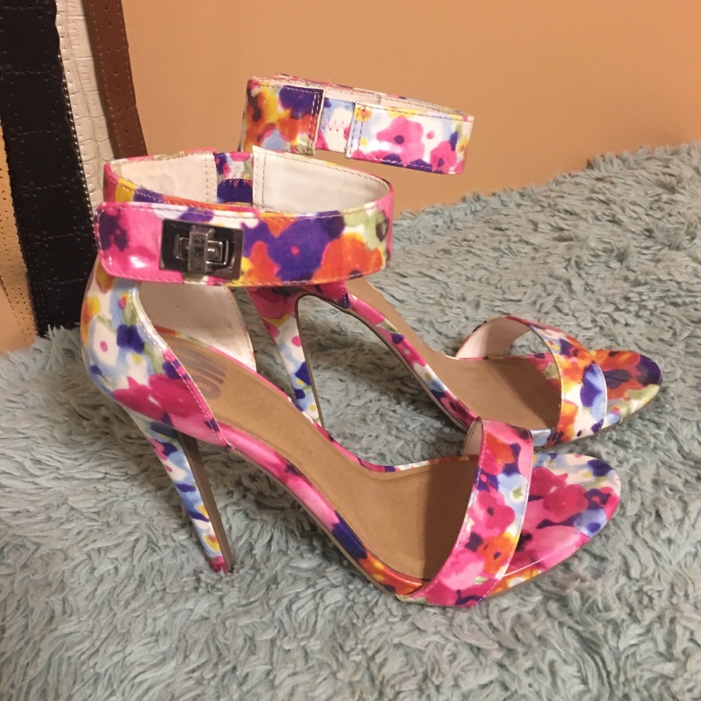 Steve Madden Floral high heels size 8.5