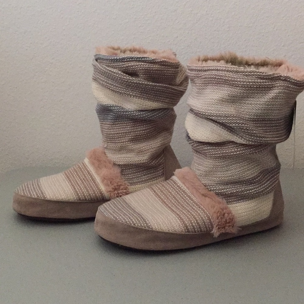NEW W/ TAG MUK LUKS