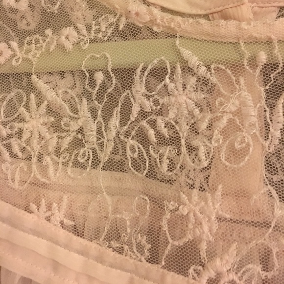 Pink lace - Picture 2 of 2