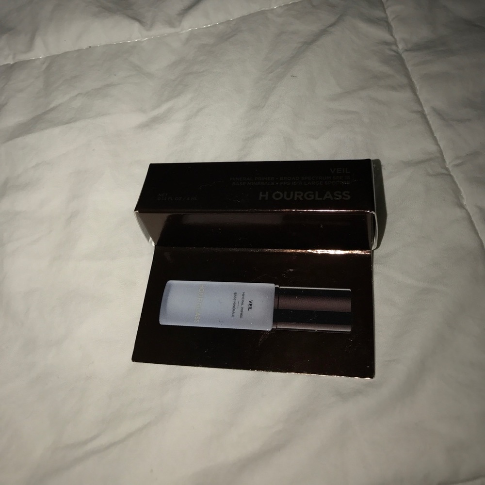 Hourglass Mineral Primer Sampler