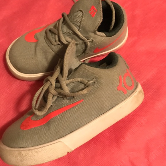 2 Pairs of NIKE sneakers | TODDLER GIRL SIZE 7 - Picture 8 of 8