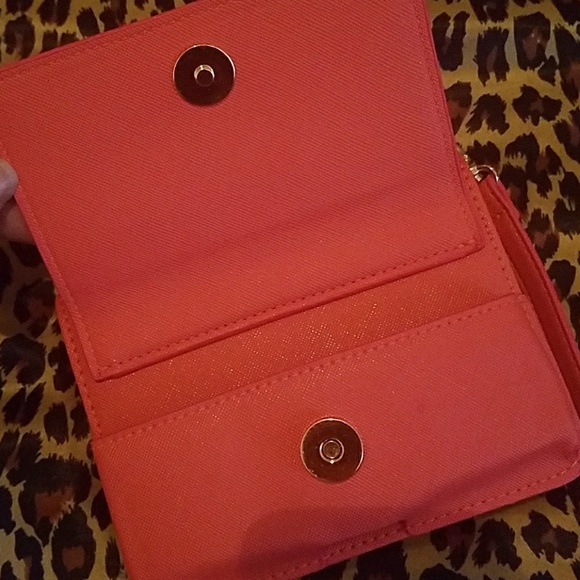 Purse - Picture 2 of 4