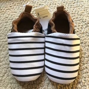 H&M slip ons