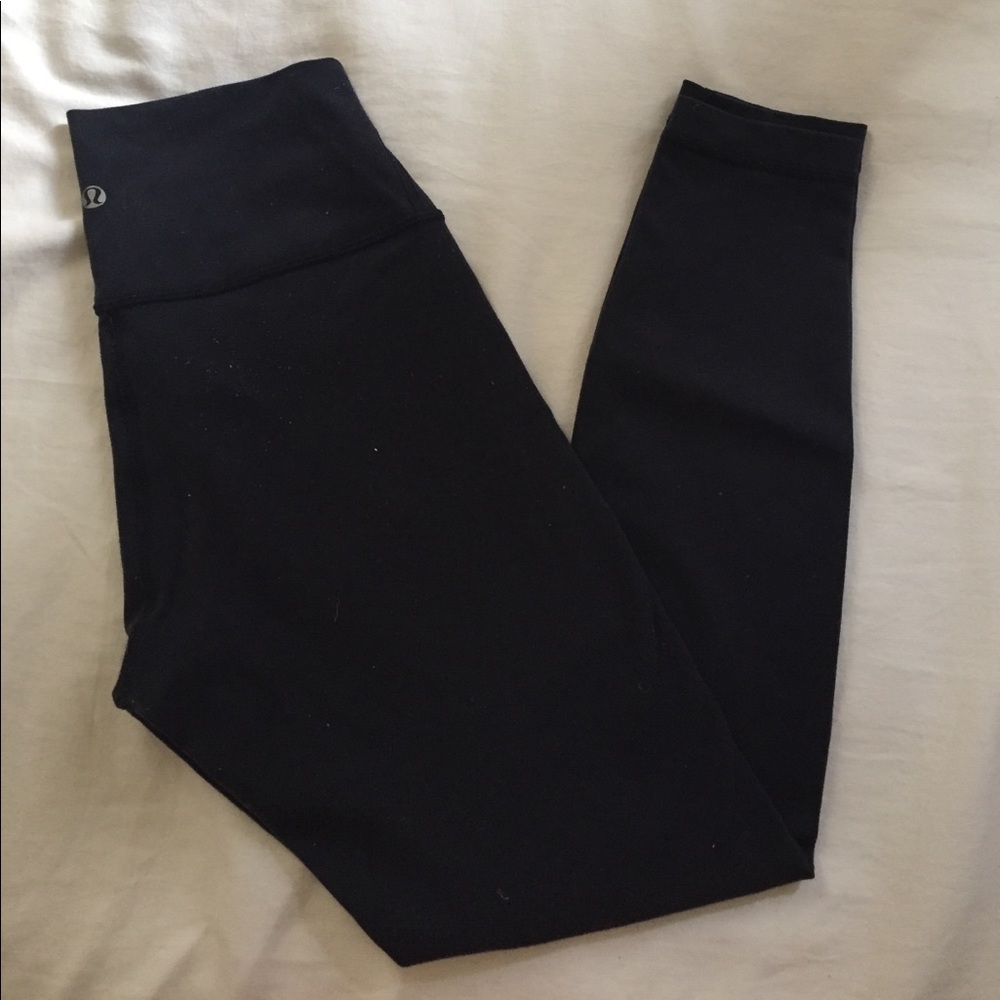 Lulu Lemon High Waisted Ankle Navy Blue Leggings