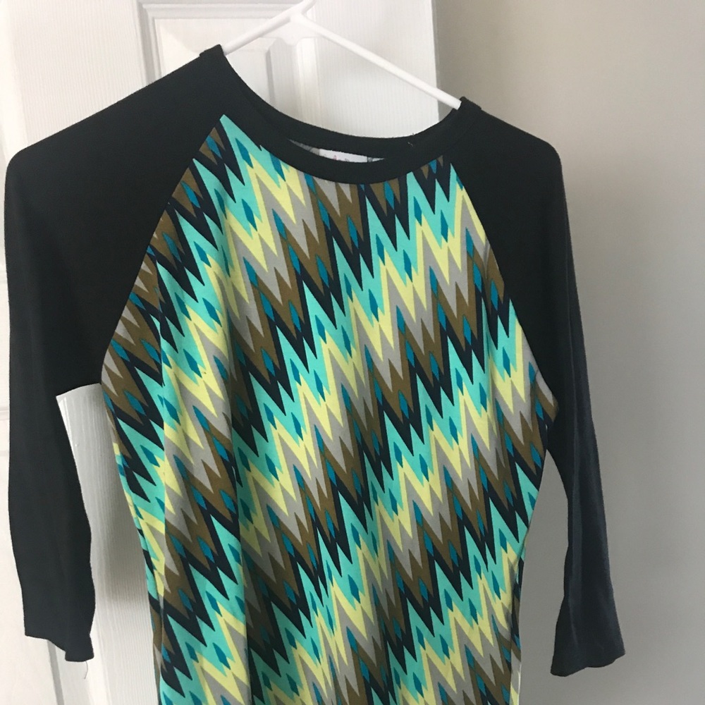 Lularoe Randy Tee