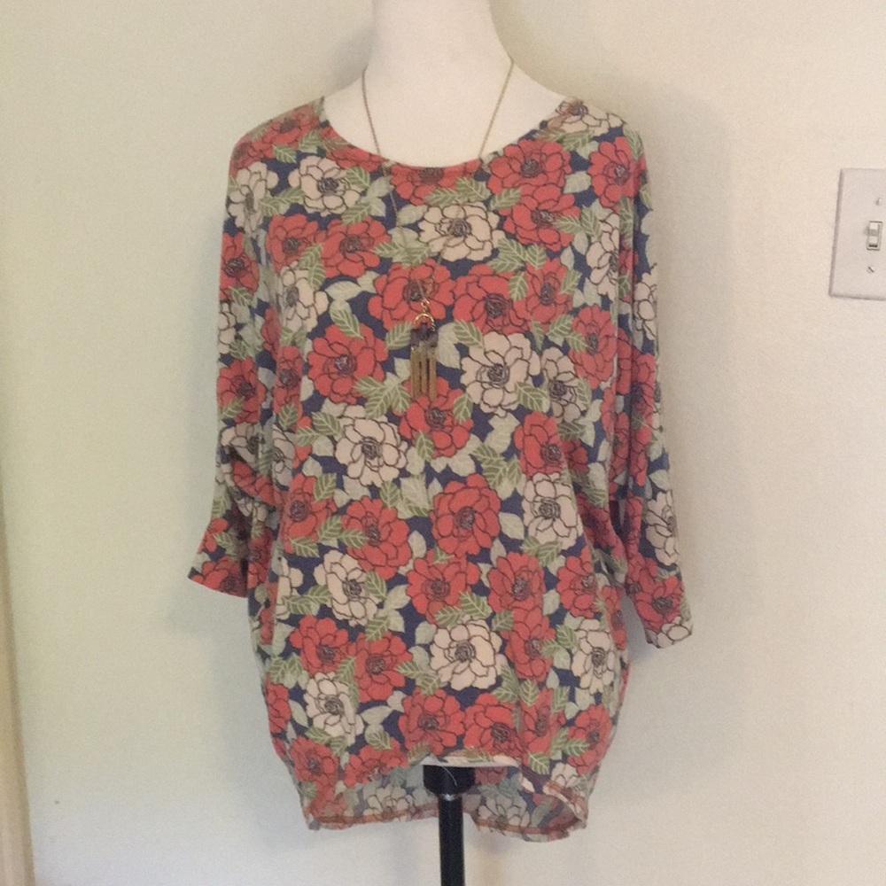 Floral oversized top