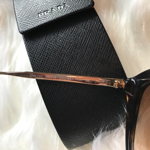 Prada sunglasses - Picture 3 of 3