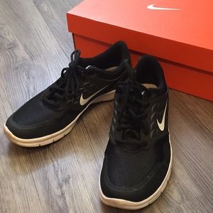Women's Nike Orive Shoes