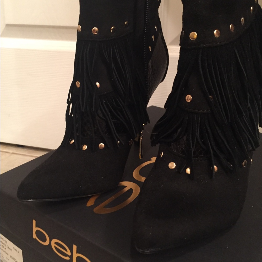 Sale🌹🌹Bebe ankle fringe boots gold trim.