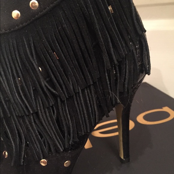 Sale🌹🌹Bebe ankle fringe boots gold trim. - Picture 3 of 6