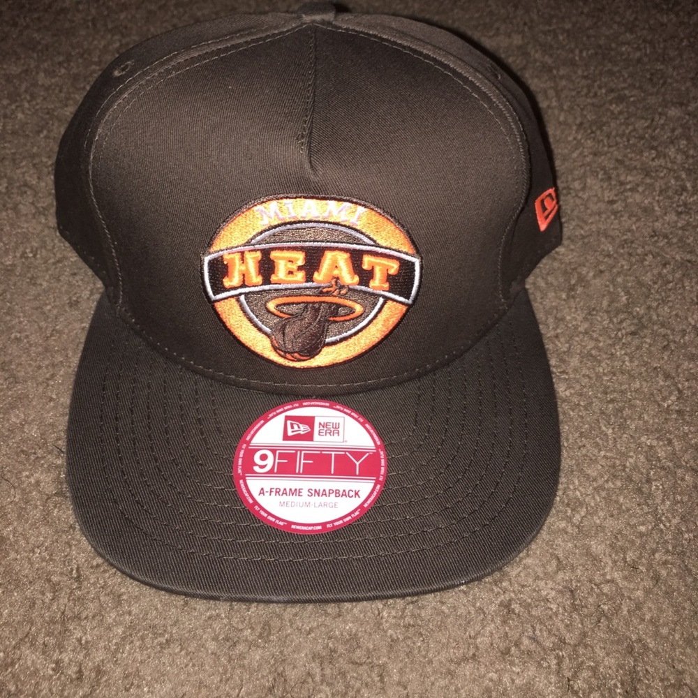 NEW ERA MIAMI HEAT SNAPBACK HAT