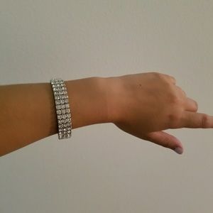 Costume jewelry bracelet