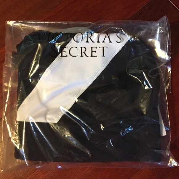 ❌Victoria's Secret Player Sports Bra - Picture 2 of 4