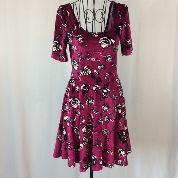 T/O Sweaters Dresses & Skirts - T/O Sweaters Skater Style Dress