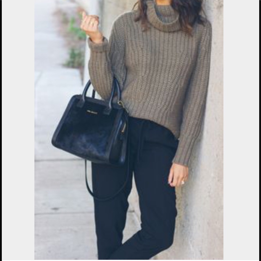 Banana Republic chunky sweater