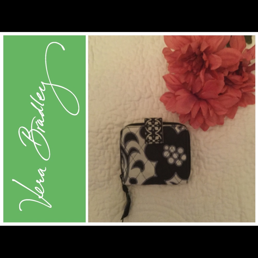 ❌SOLD❌Vera Bradley Night & Day Retired Wallet. EUC